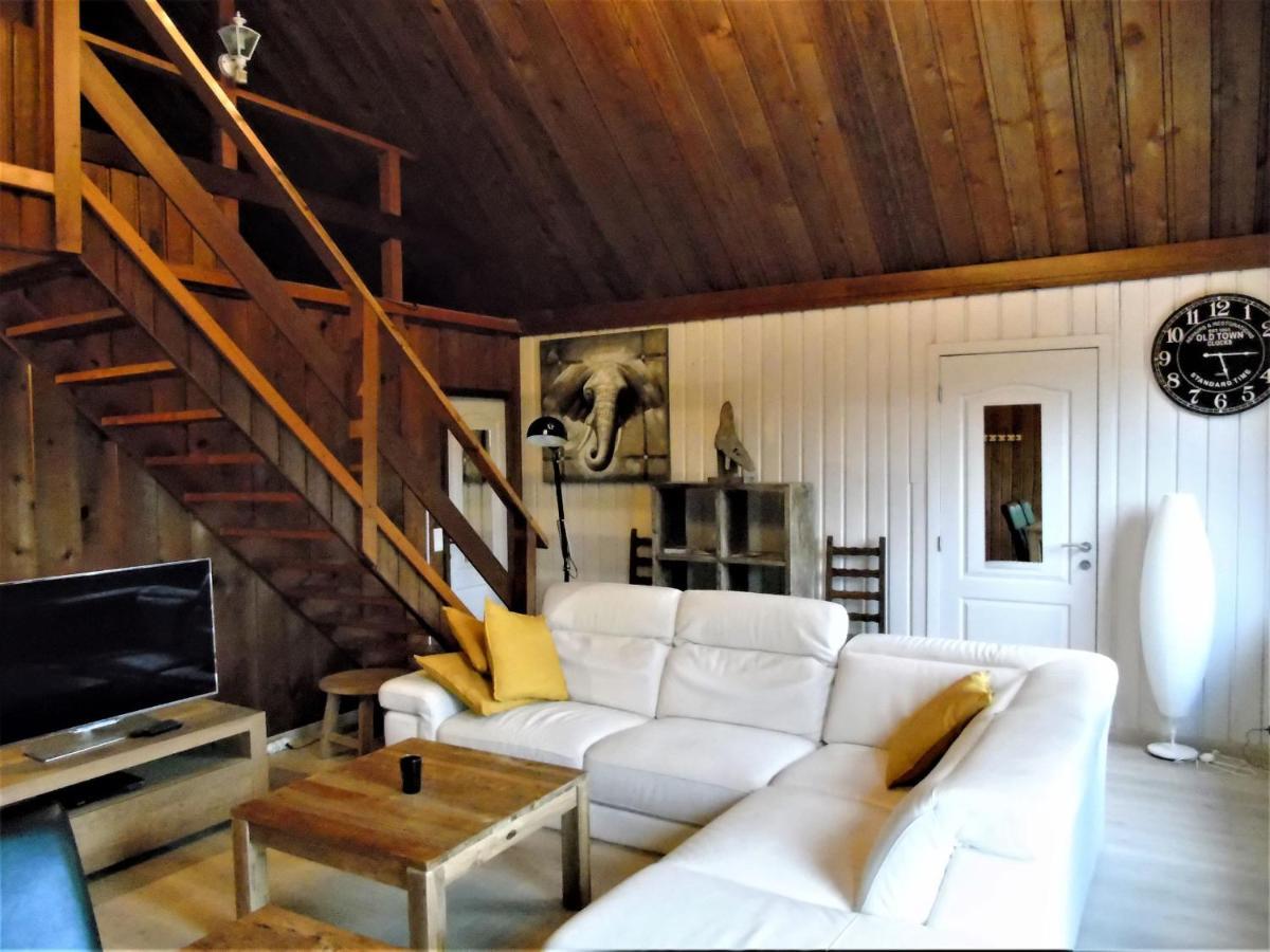 Maison L'Hirondelle Rustique A Tournavaux Luaran gambar